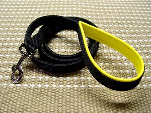 Nylon dog leash with support material on the handle - Click Image to Close